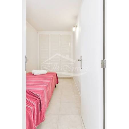 Sprzedaż - Nieruchomości - Domki - La Caleta 1