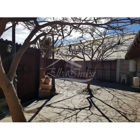 Sprzedaż - Nieruchomości - Domki - Chimiche 1