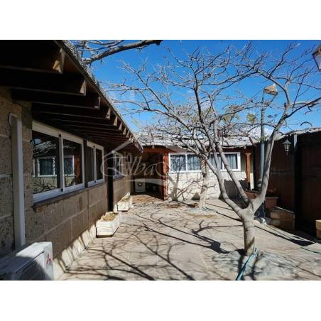 Sprzedaż - Nieruchomości - Domki - Chimiche 1