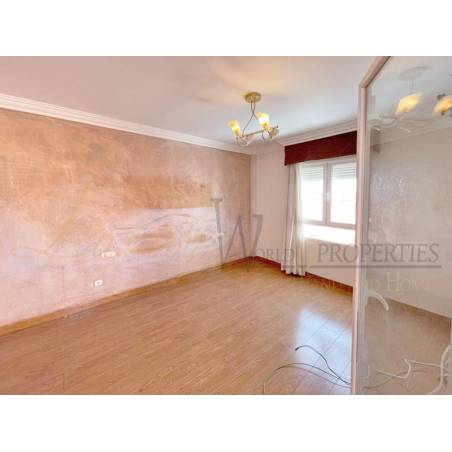 Sprzedaż - Nieruchomości - Dom / Apartament - Los Cristianos 1