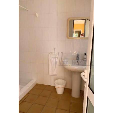 Sprzedaż - Nieruchomości - Dom / Apartament - Calle Extremadura 1