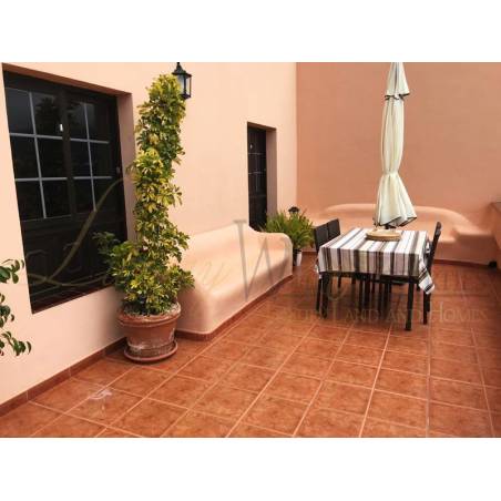 Sprzedaż - Nieruchomości - Dom / Apartament - Calle Abajo 1