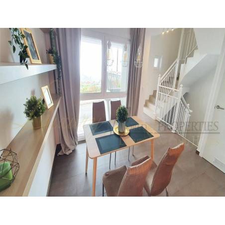 Sprzedaż - Nieruchomości - Dom / Apartament - El Roque 1