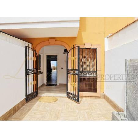 Sprzedaż - Nieruchomości - Dom / Apartament - Calle Extremadura 2