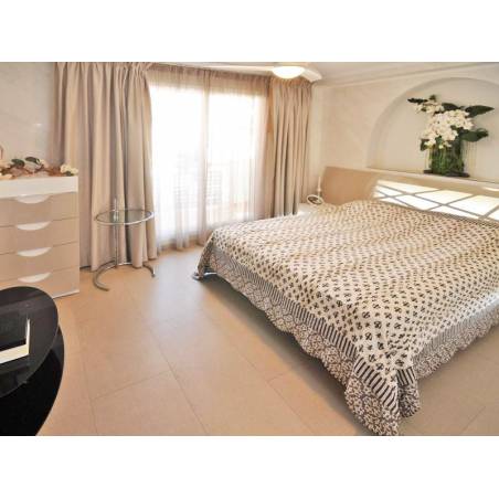 Sprzedaż - Nieruchomości - Dom / Apartament - Calle Beirut 2