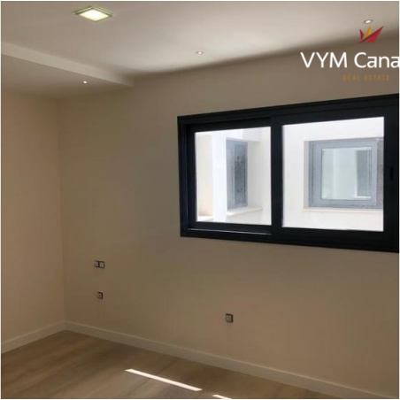 Sprzedaż - Nieruchomości - Apartament - Cuesta De La Villa 1