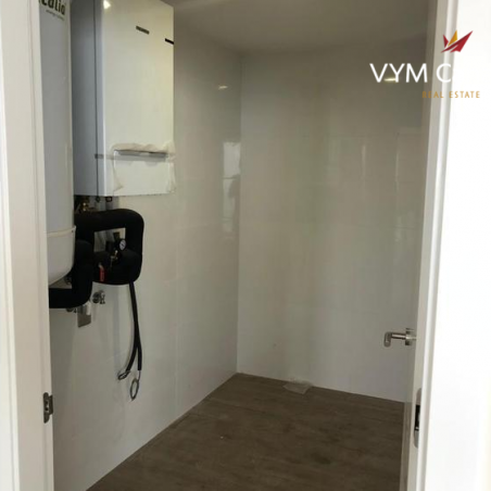 Sprzedaż - Nieruchomości - Apartament - Cuesta De La Villa 1